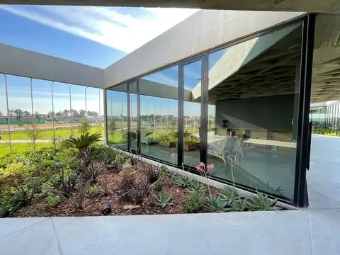 Venta Terreno de 800m2 con orientación en el fondo Norte en Barrio Vida