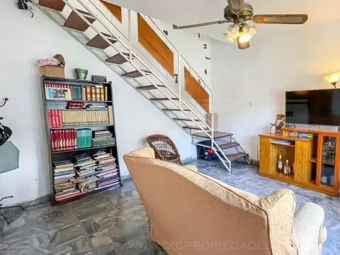 Depto Tipo Casa en Venta de 3 ambientes