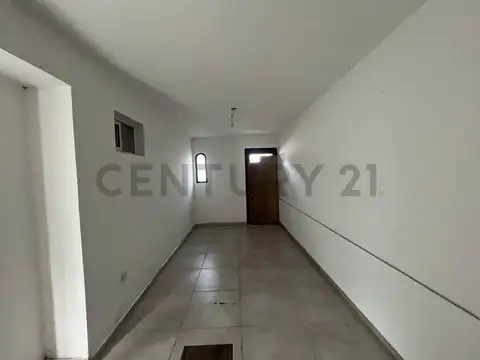 Casa en Alquiler con 1 cochera
