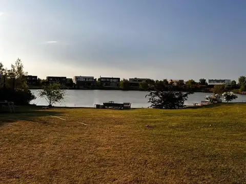 OPORTUNIDAD Lote al agua VENTA en El Cantón Puerto