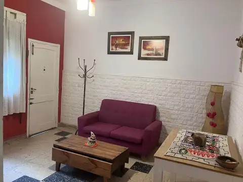 Depto Tipo Casa en Venta en Monte Castro, USD 140.000