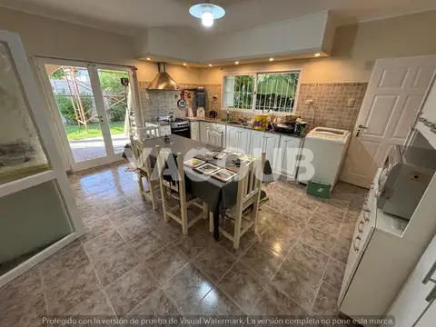 Casa 3 ambientes con 1 baño