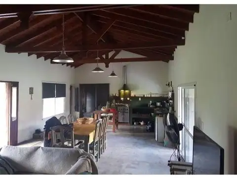 Casa 3 ambientes con 2 baños