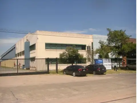 5300M EN EL PARQUE IND PILAR - PLANTA - DEPOSITO CON DOCKS D
