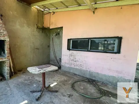 Juan Bautista Alberdi y 26