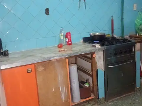 Casa 5 ambientes con 2 baños