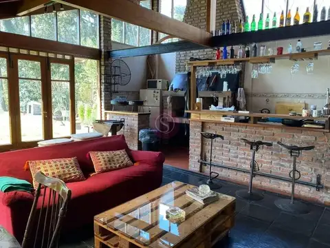 Casa 5 ambientes con 4 baños