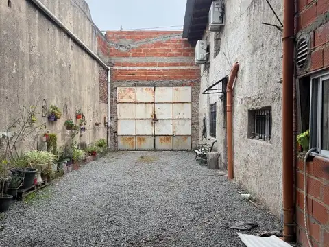 Galpon en Venta en AVELLANEDA 328 MTS Con vivienda