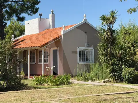 Venta casa  2 ambientes pileta parrilla Aero Country Club, Gral Rodríguez sector residencial