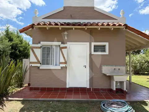 Casa en Venta con 3 cocheras