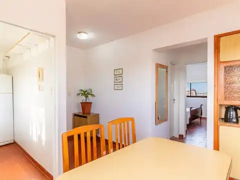 3 1200, Piso 7