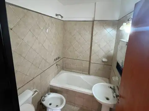 1 DORMITORIO - 3RO.ESCALERA - TERRAZA CON PARRILLA