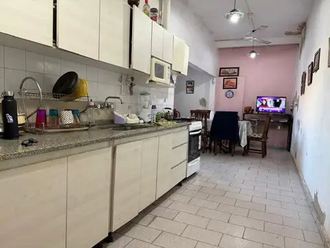 Casa 5 ambientes con 1 baño