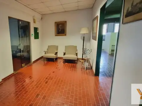 Oficina en Venta 60 años
