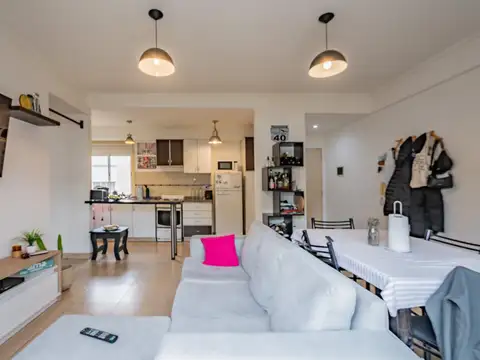 Depto Tipo Casa 2 ambientes con 1 baño