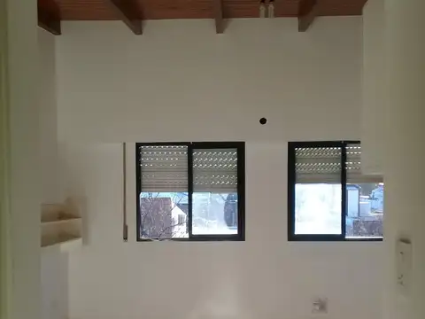 Departamento monoambiente escalera LA SIBERIA