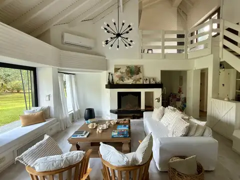 Casa en Venta en Villa Rosa, USD 740.000