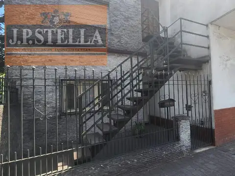 Casa 7 ambientes con 4 baños
