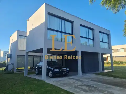 Venta Casa Con Renta Puertos Del Lago, Vistas.