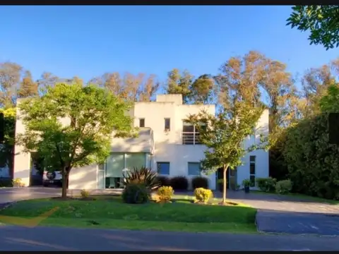 Casa en Venta en Santa Ana, USD 370.000