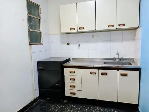 Avenida Adolfo Alsina 1300