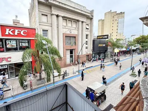 Depto Tipo Casa 4 ambientes con 2 baños