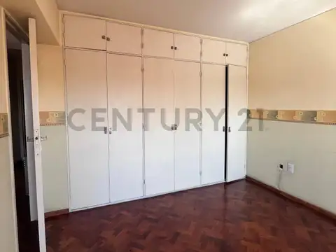 Departamento 5 ambientes con 3 baños