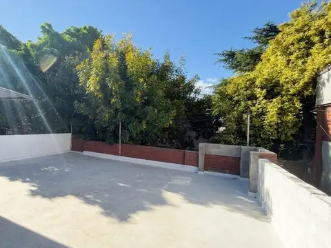 Depto Tipo Casa en Venta 43 años