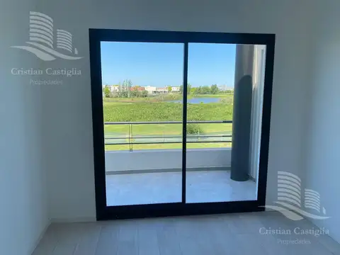 Casa 6 ambientes con 4 baños