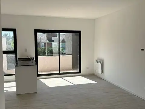 Departamento en Alquiler en La Lonja, USD 550
