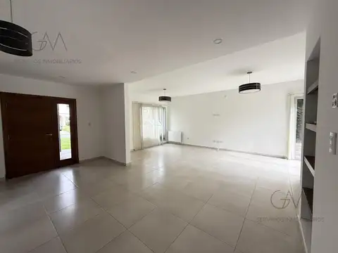 Casa en Alquiler en Rumenco, USD 1.800