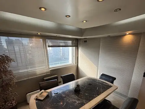 Oficina en Venta al Este