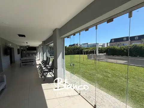 Casa 6 ambientes con 6 baños