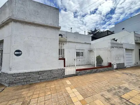 CASA LOTE PROPIO 3 AMBIENTES COCHERA Y PATIO ZONA FATIMA APTO CREDITO