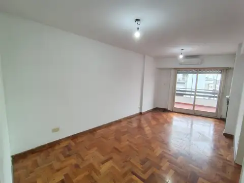 Barrio Norte Av Cordoba 2600 13° Piso Todo Luz Balcón Terraza Apto Prof Bajas Exp