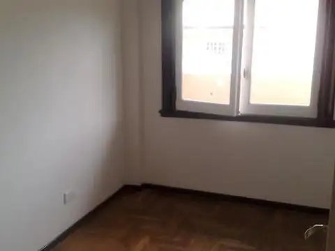 Departamento en Alquiler en Flores, $ 1.100.000