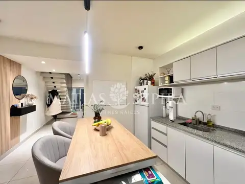 Depto Tipo Casa en Venta al Este