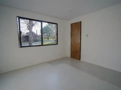 Alquilo casa 1 dormitorio con garaje en Pando