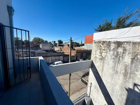 Depto Tipo Casa en Venta con 2 cocheras