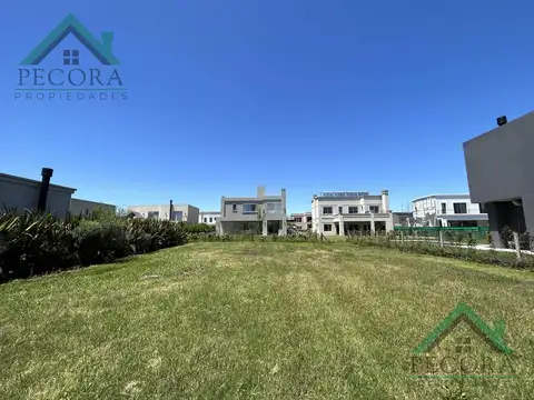 Terreno en Venta 30  mts Fondo