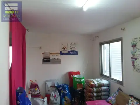 Casa 4 ambientes con 1 baño