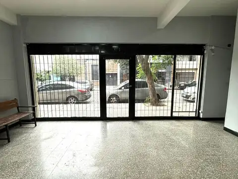 Local en Alquiler Via Púb.