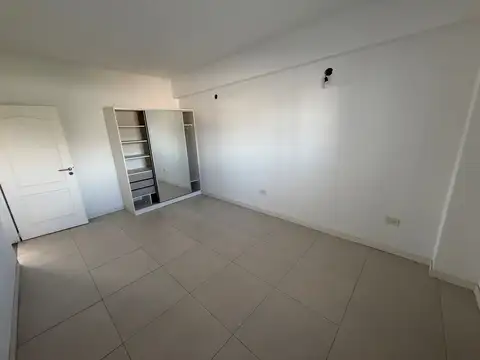 Departamento en Alquiler en Tristán Suárez, $ 850.000