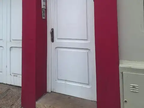 ALQUILER DE OFICINAS EN PRIMER PISO