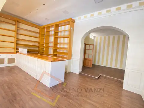 Local en Alquiler Via Púb.