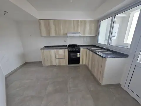 Departamento 4 ambientes con 2 baños