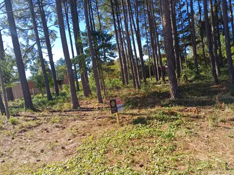 TERRENO EN VENTA EN LOTEO LOS SOLARES CAYASTA ,GRAN OPORTUNIDAD ,PRECIO UNICO.