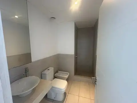 Avenida Del Puerto Jc4332724000ni 200, Piso 7