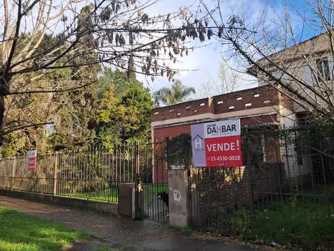 CASA + DEPTO + DEPÓSITO + LOTE: ¡Ideal Inversión con Vista al Hípico!