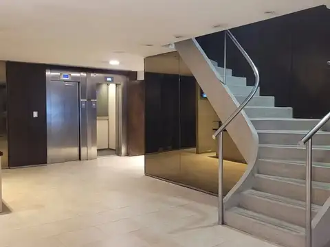 Güemes 4100, Piso 8